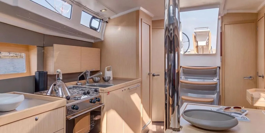 Beneteau Oceanis 38.1