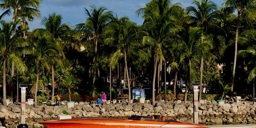 Fountain fountain 47 lightning