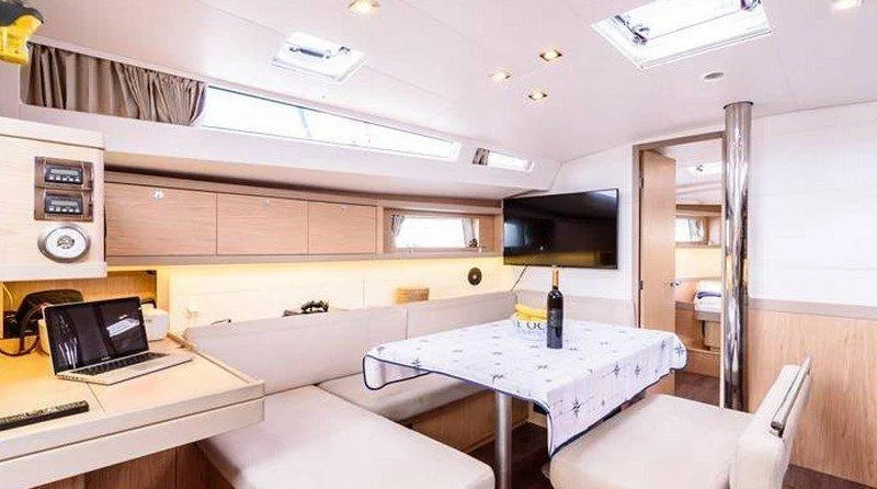 Beneteau Oceanis 48