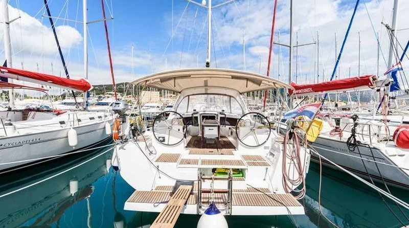 Beneteau Oceanis 48