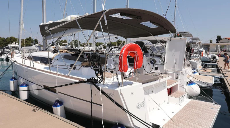 Dufour 460