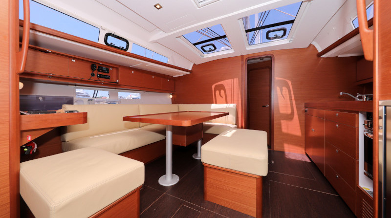 Dufour 460