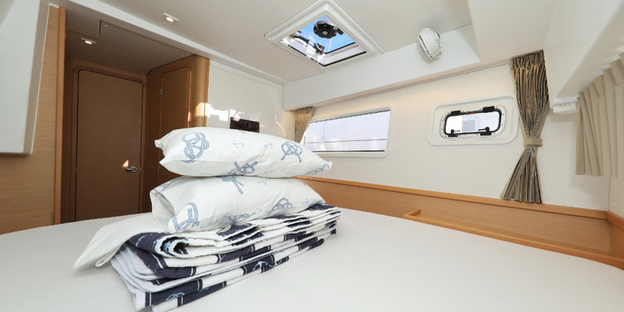 Lagoon 42 - 4 + 2 cab.