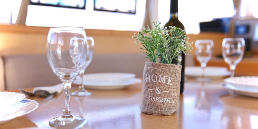 Lagoon 42 - 4 + 2 cab.