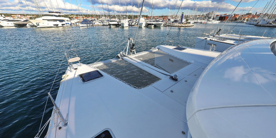 Lagoon 42 - 4 + 2 cab.