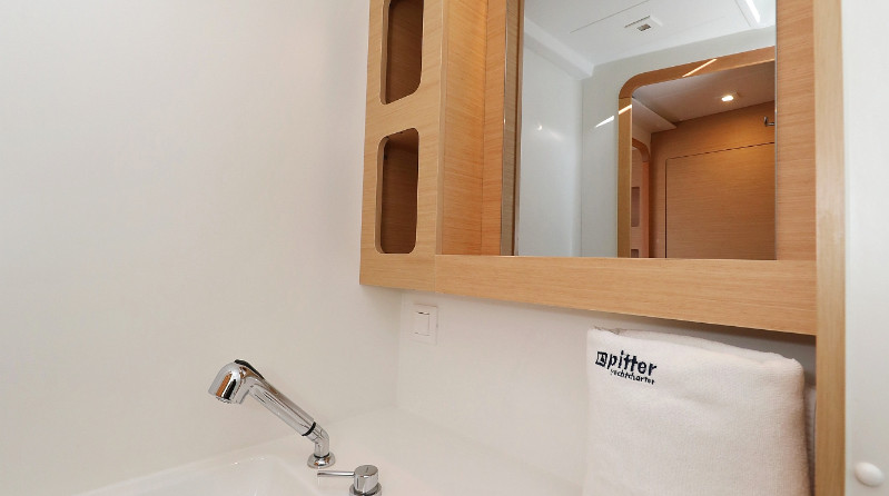 Lagoon 42 - 4 + 2 cab.