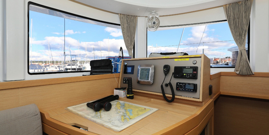 Lagoon 42 - 4 + 2 cab.