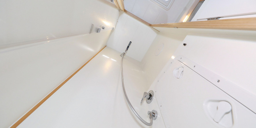 Lagoon 42 - 4 + 2 cab.