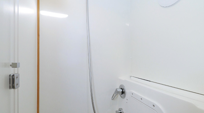 Lagoon 42 - 4 + 2 cab.