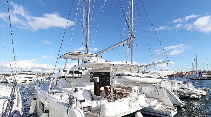 Lagoon 42 - 4 + 2 cab.