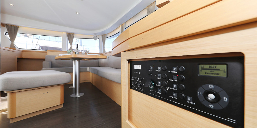 Lagoon 42 - 4 + 2 cab.