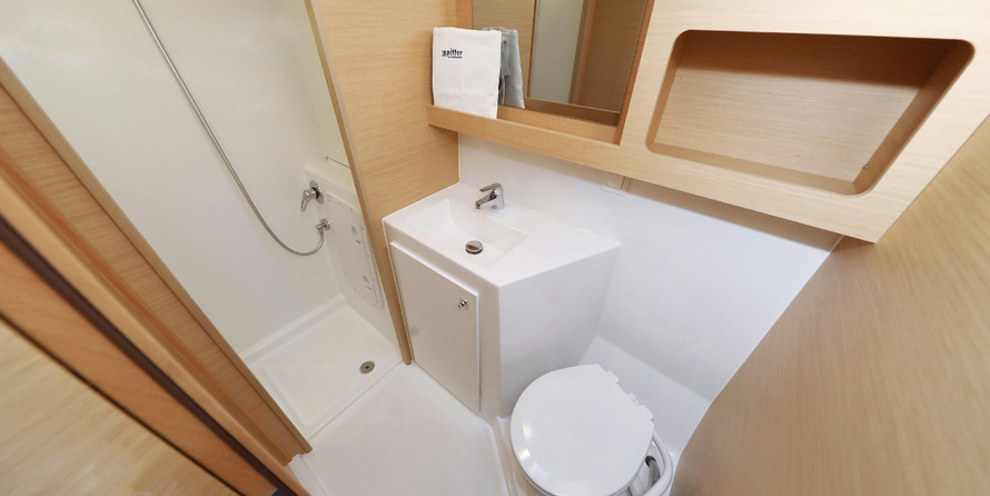 Lagoon 42 - 4 + 2 cab.