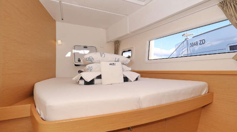 Lagoon 42 - 4 + 2 cab.