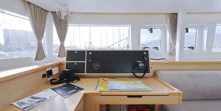 Lagoon 450 F