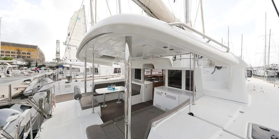 Lagoon 450 F