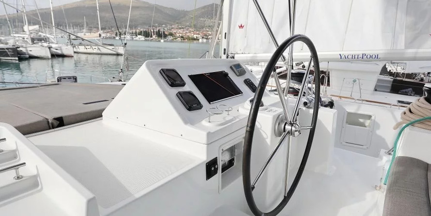 Lagoon 450 F