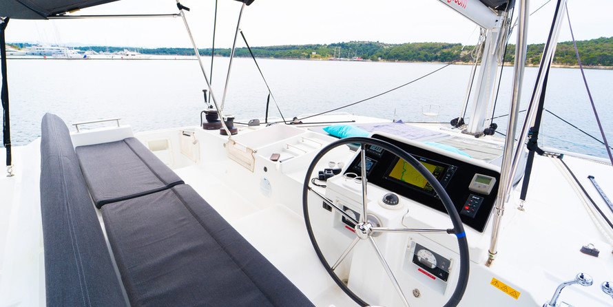 Lagoon 450 F