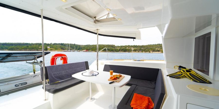 Lagoon 450 F