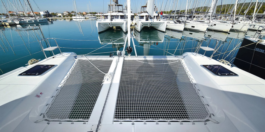 Lagoon 42