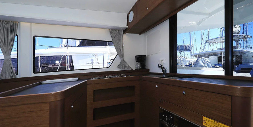 Lagoon 42