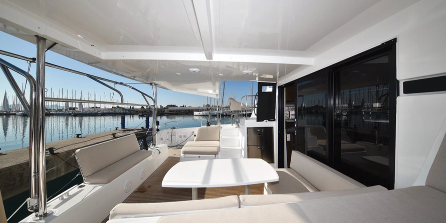 Lagoon 42