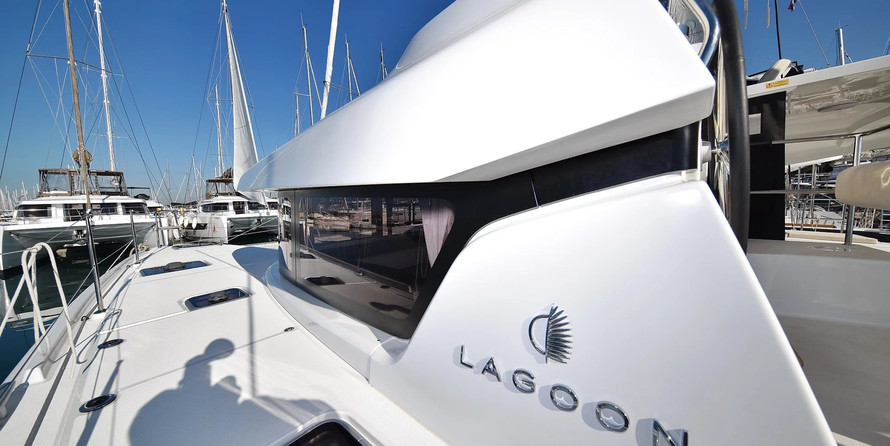Lagoon 42