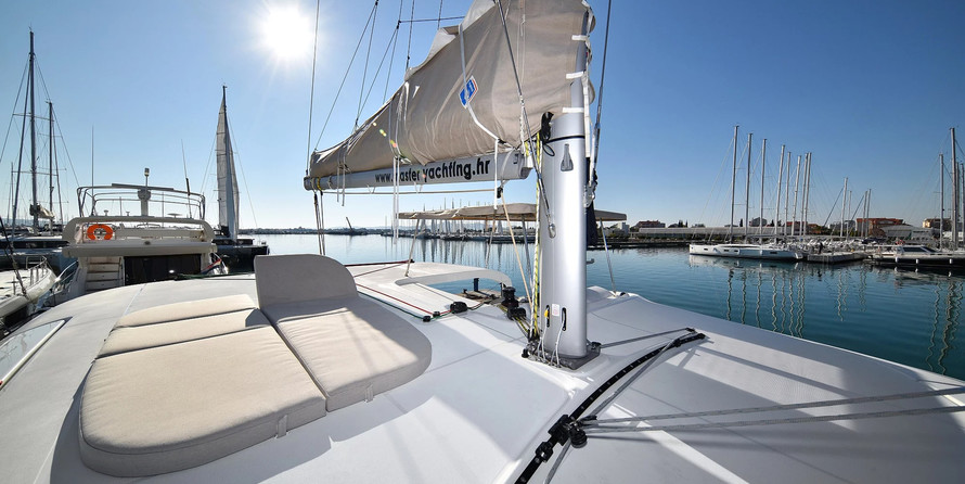 Lagoon 42