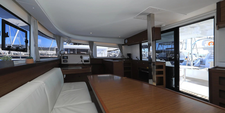 Lagoon 42