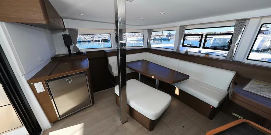 Lagoon 42