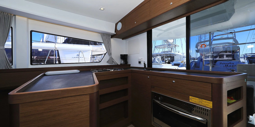 Lagoon 42