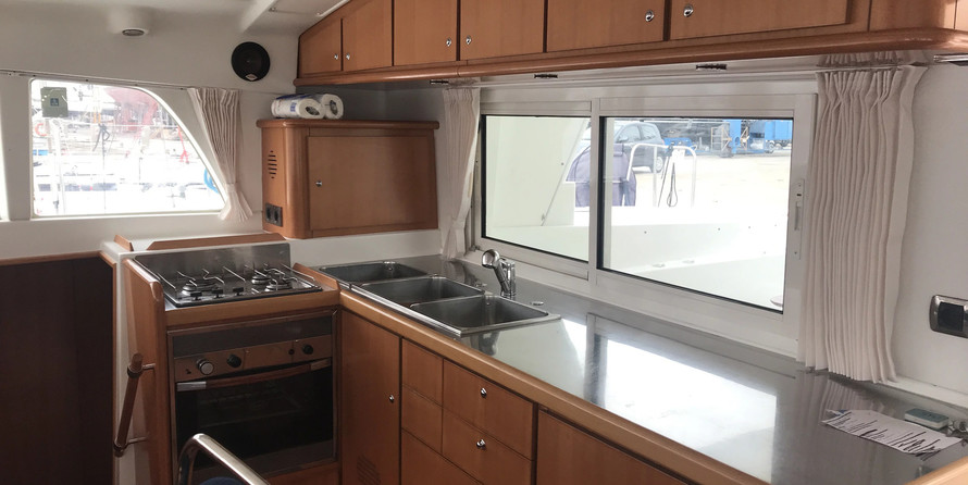 Lagoon 440