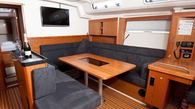 Hanse 505