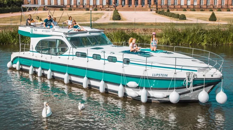Cantieri estensi goldstar 560 c fly