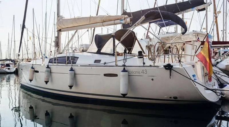 Beneteau Oceanis 43