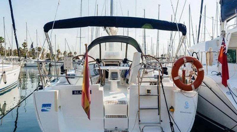 Beneteau Oceanis 43
