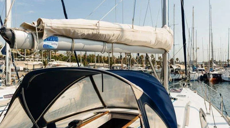 Beneteau Oceanis 43