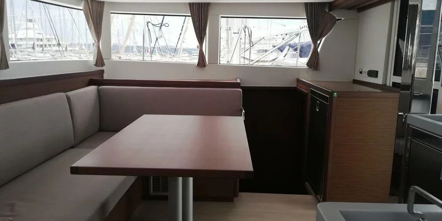 Lagoon 40