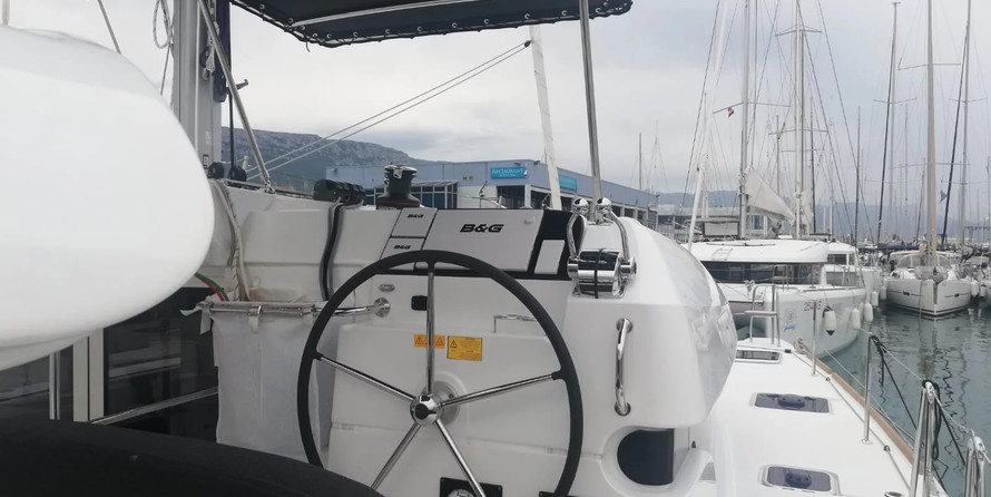 Lagoon 40