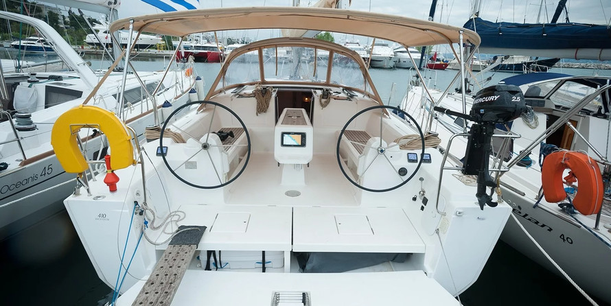 Dufour 410 Grand Large