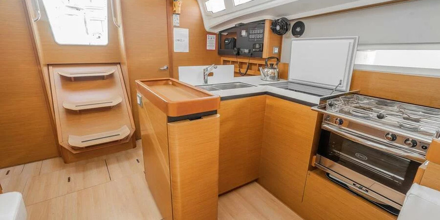 Jeanneau Sun Odyssey 410