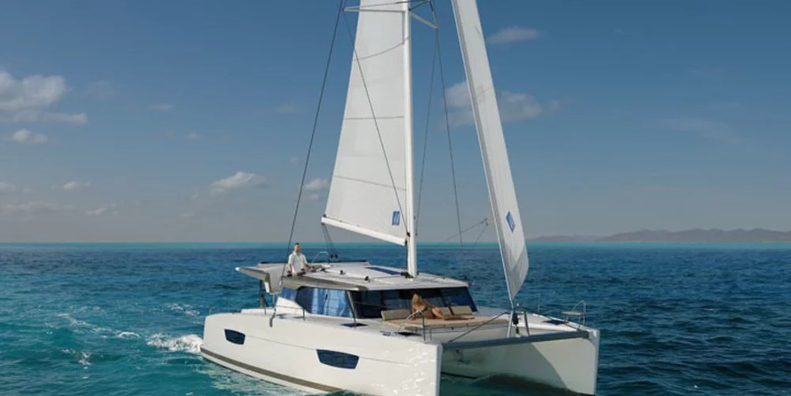 Fountaine Pajot Lucia 40