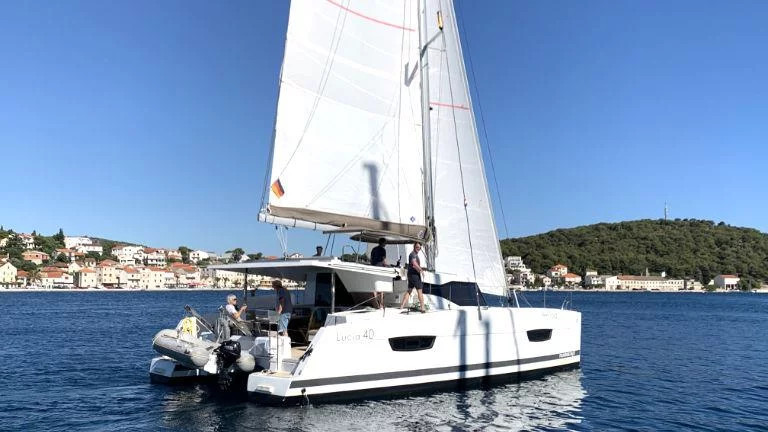 Fountaine Pajot Lucia 40