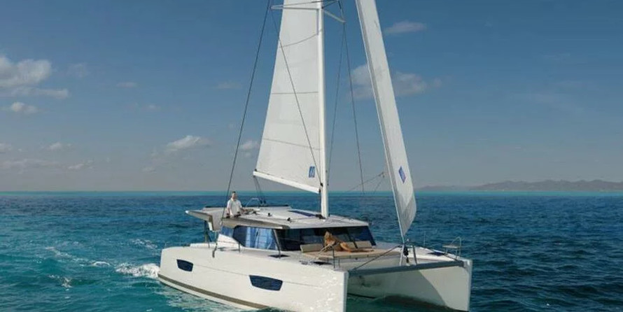 Fountaine Pajot Lucia 40