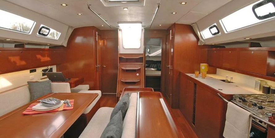 Beneteau Oceanis 50 Family