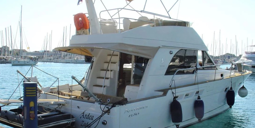Beneteau Antares 13.80