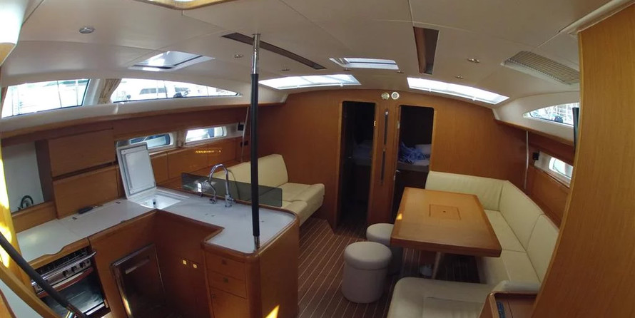 Jeanneau 53