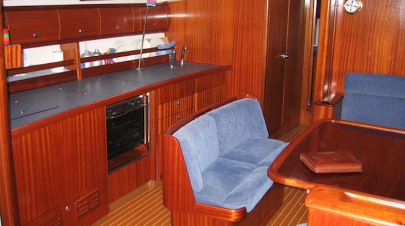 Bavaria 44