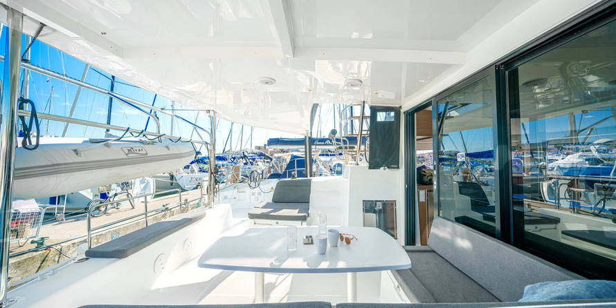 Lagoon 42