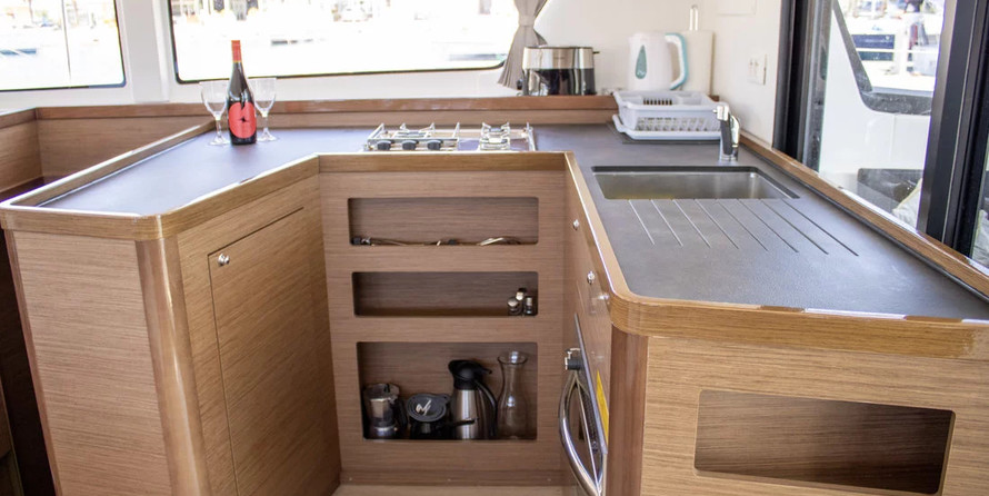 Lagoon 42 - 4 + 2 cab.