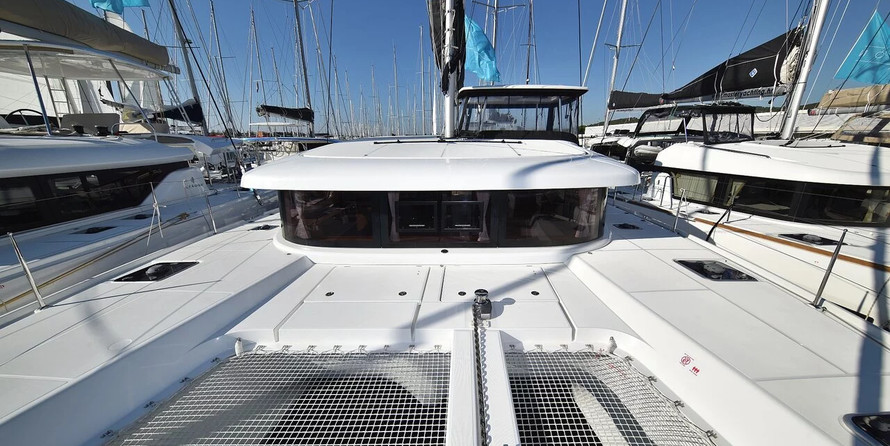 Lagoon 42 - 4 + 2 cab.